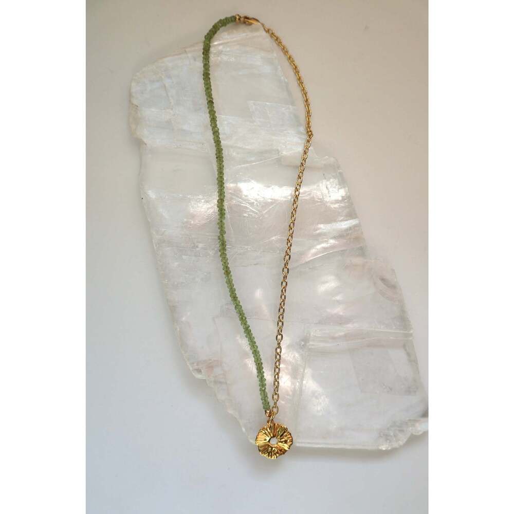 Florae – Peridot & Gold Chain Necklace – 22"